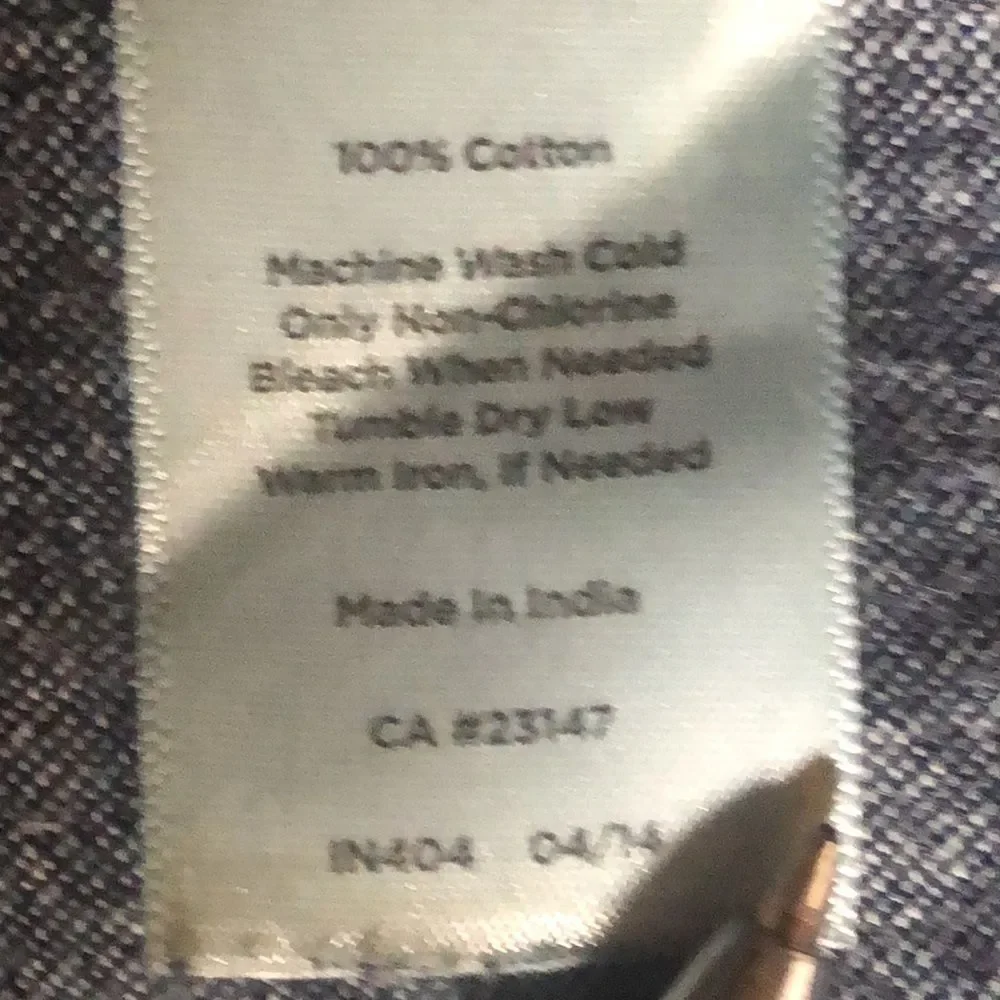 Talbots Denim Chambray Shirt 8P/ Cotton/ Long Roll Tab Sleeve/ Round Hem Pocket - Picture 10 of 11